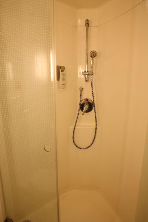 Ibis Shanghai Xujiahui Exterior photo