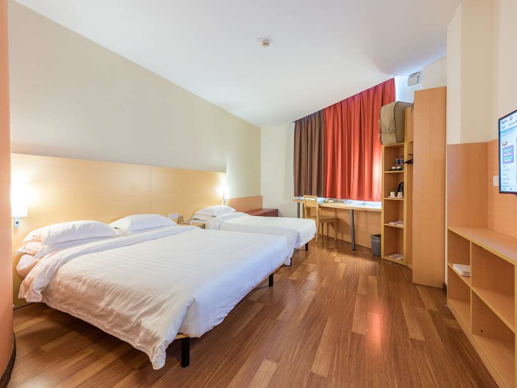 Ibis Shanghai Xujiahui Room photo